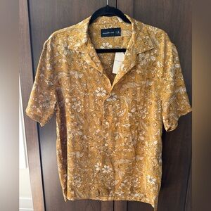 Abercrombie & Fitch Mens sz S Silky Short Sleeve Button Up Floral Shirt New
